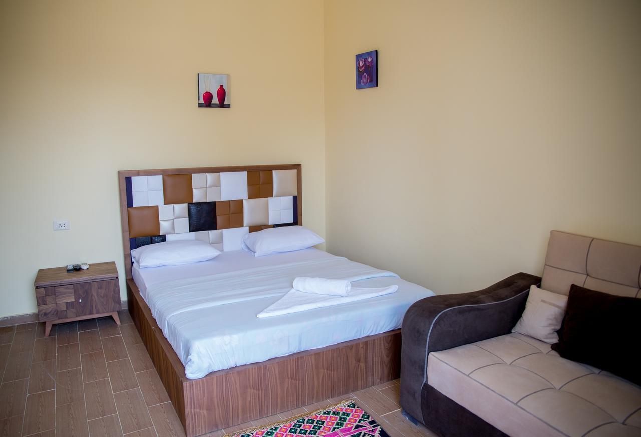 Hotel Grand Royal Kaherah Luaran gambar